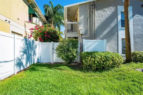 408 And 410 S Tampania Tampa FL 33609