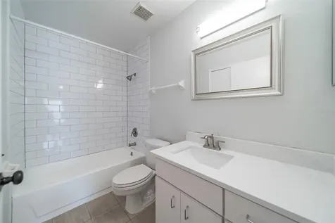 408 And 410 S Tampania Tampa FL 33609