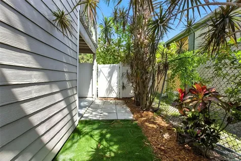 408 And 410 S Tampania Tampa FL 33609