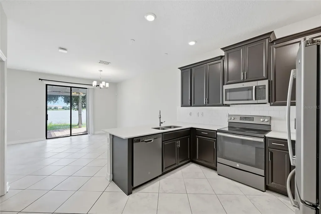 1224 Royal St George Boulevard Davenport FL 33896
