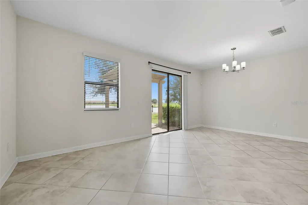 1224 Royal St George Boulevard Davenport FL 33896
