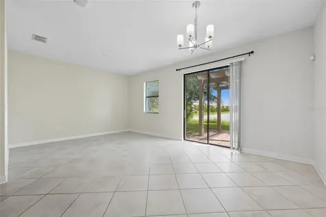 1224 Royal St George Boulevard Davenport FL 33896