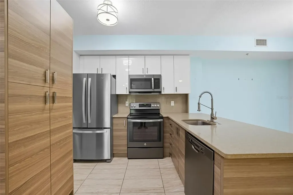 6401 Aragon Way Fort Myers FL 33966