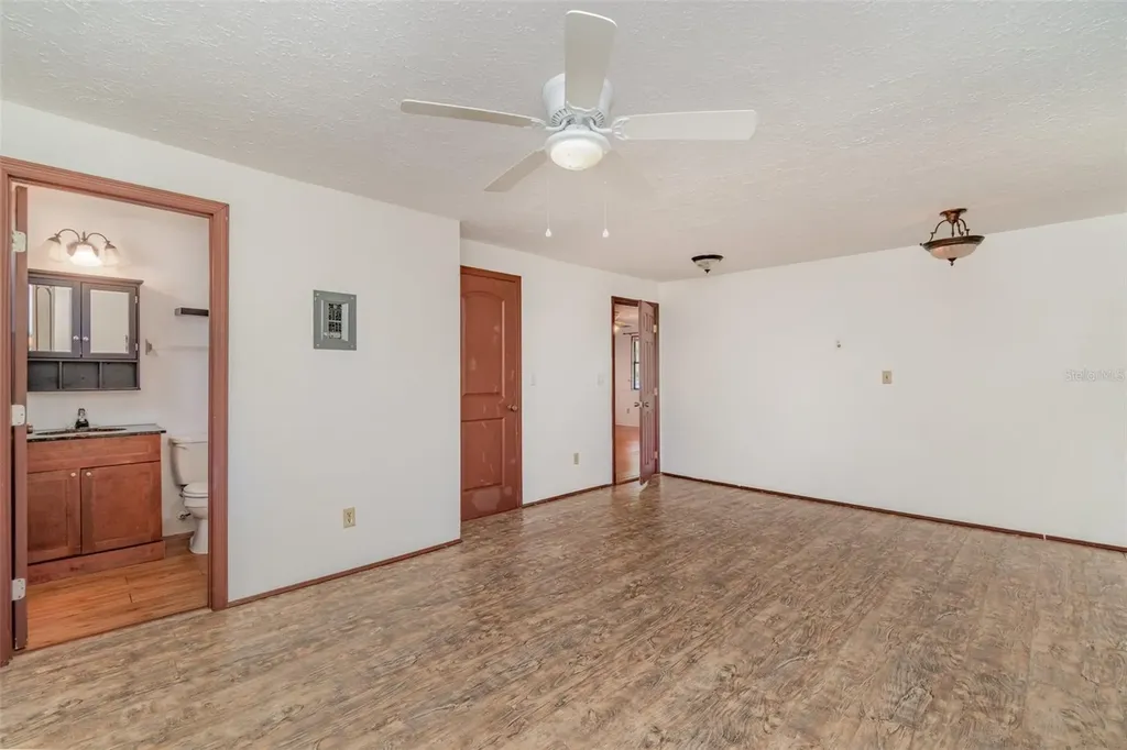 2729 Broadway Fort Myers FL 33901