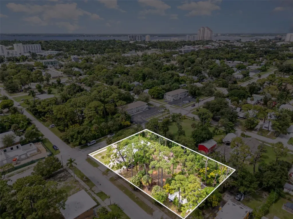 2729 Broadway Fort Myers FL 33901