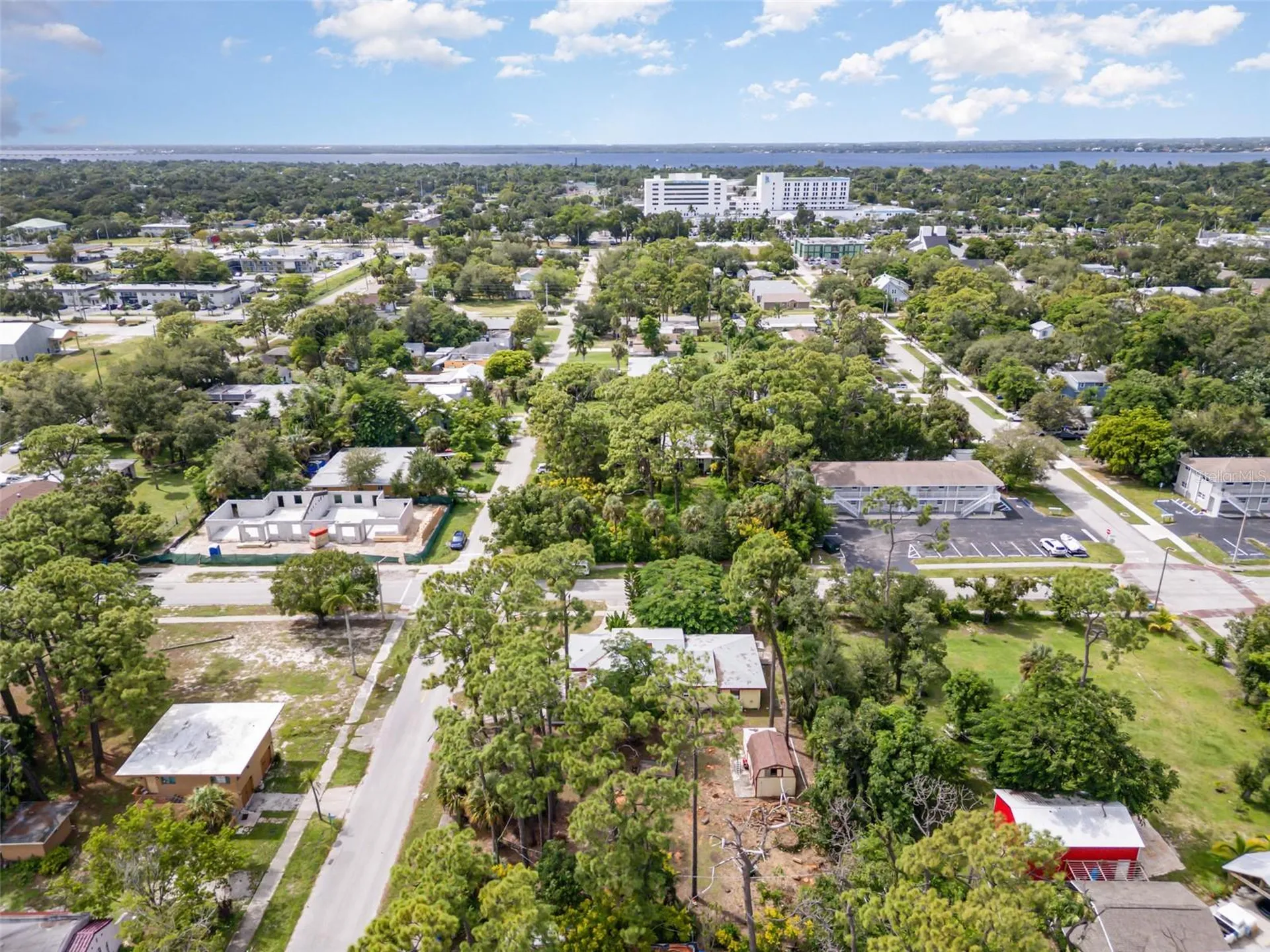 2729 Broadway Fort Myers FL 33901