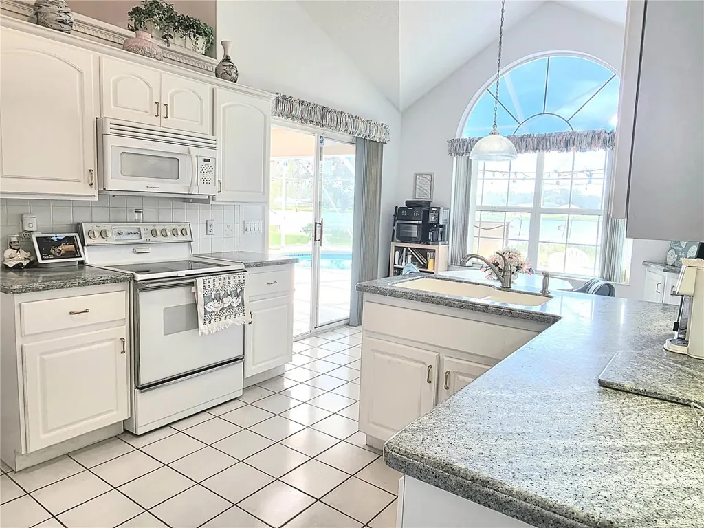93 Hickory Loop Ocala FL 34472