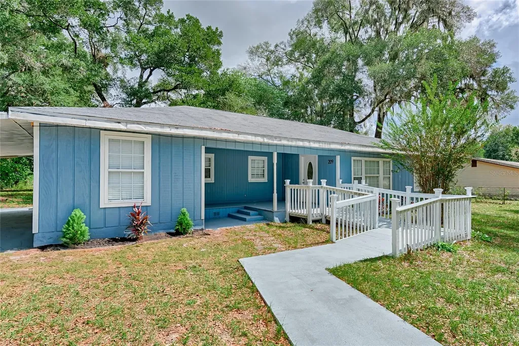 209 SE 47th Street Gainesville FL 32641