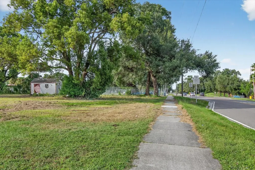 4020 579 Highway Seffner FL 33584