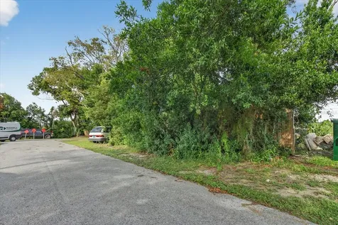 4020 579 Highway Seffner FL 33584