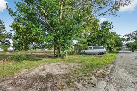 4020 579 Highway Seffner FL 33584