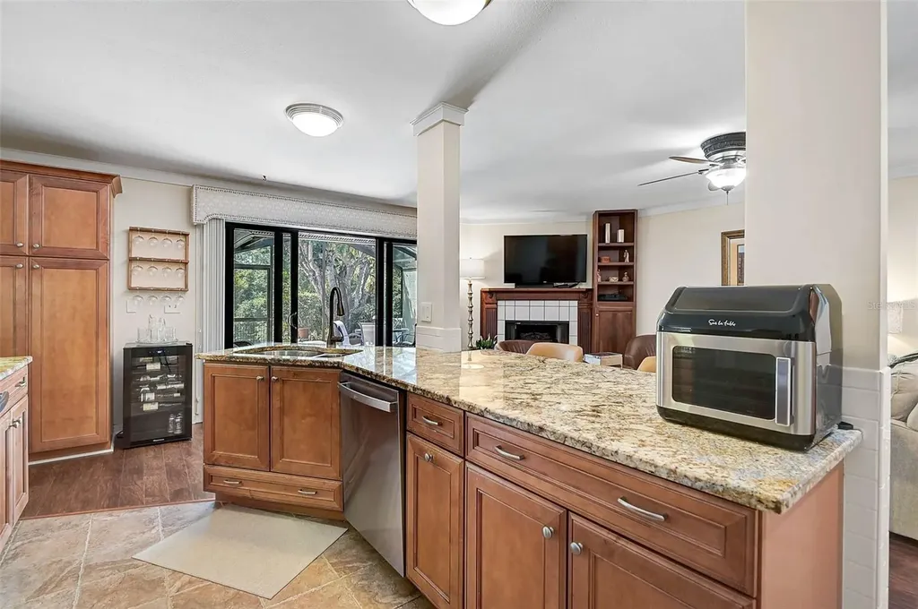 3890 Wilshire Circle Sarasota FL 34238