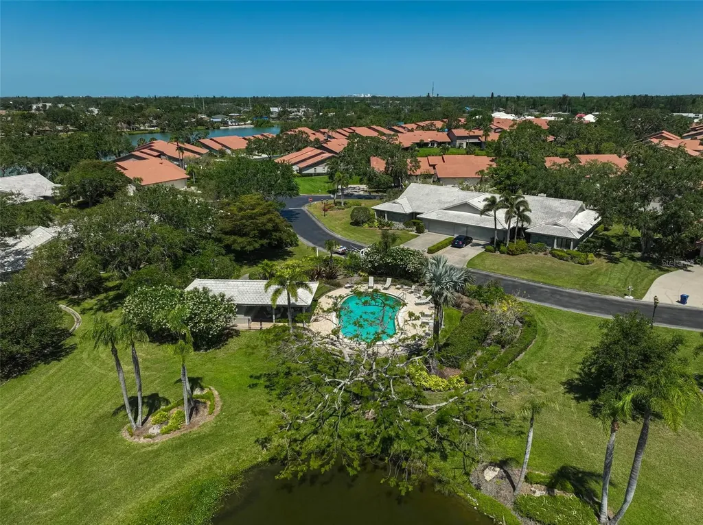 3890 Wilshire Circle Sarasota FL 34238