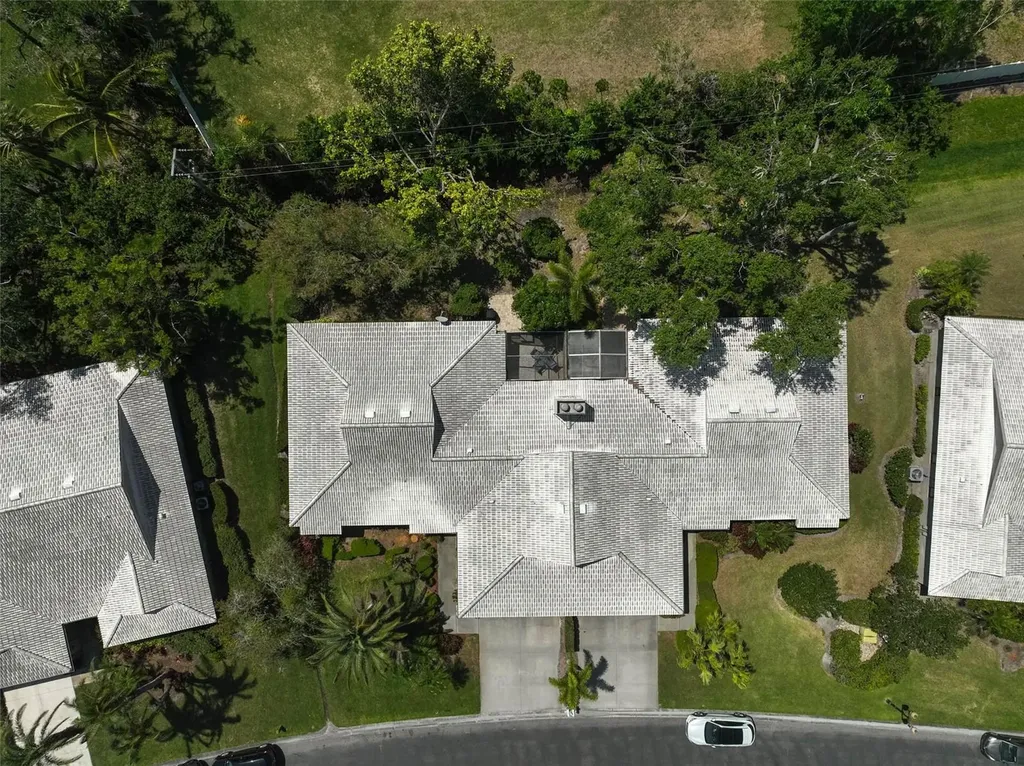 3890 Wilshire Circle Sarasota FL 34238