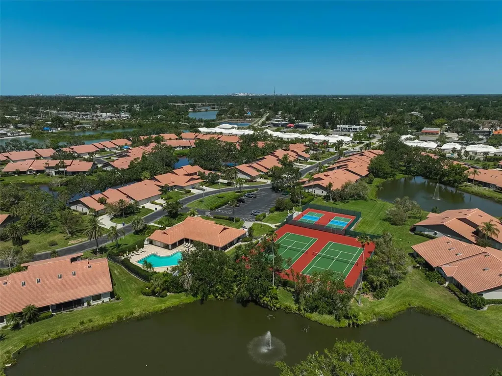 3890 Wilshire Circle Sarasota FL 34238