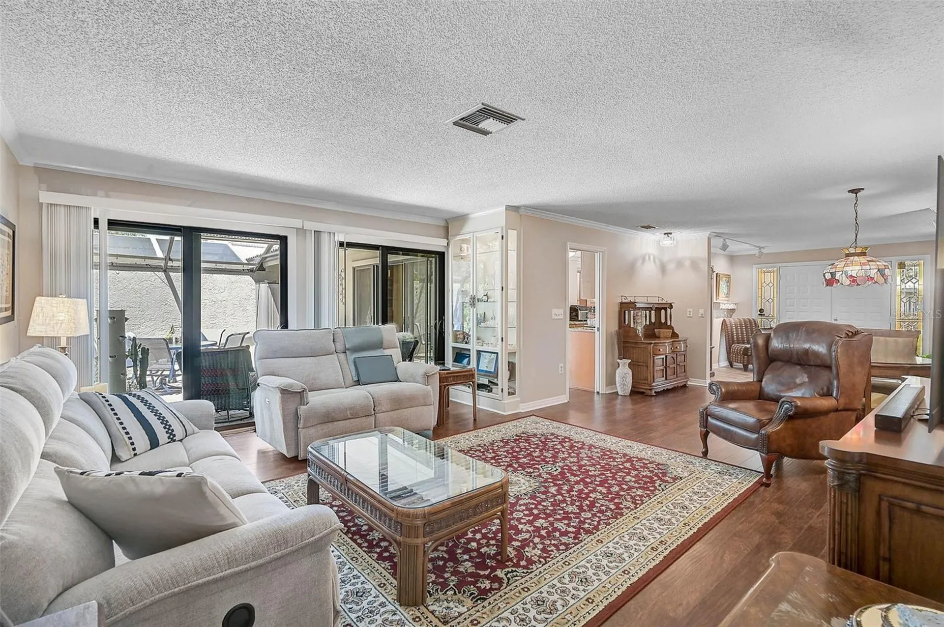 3890 Wilshire Circle Sarasota FL 34238