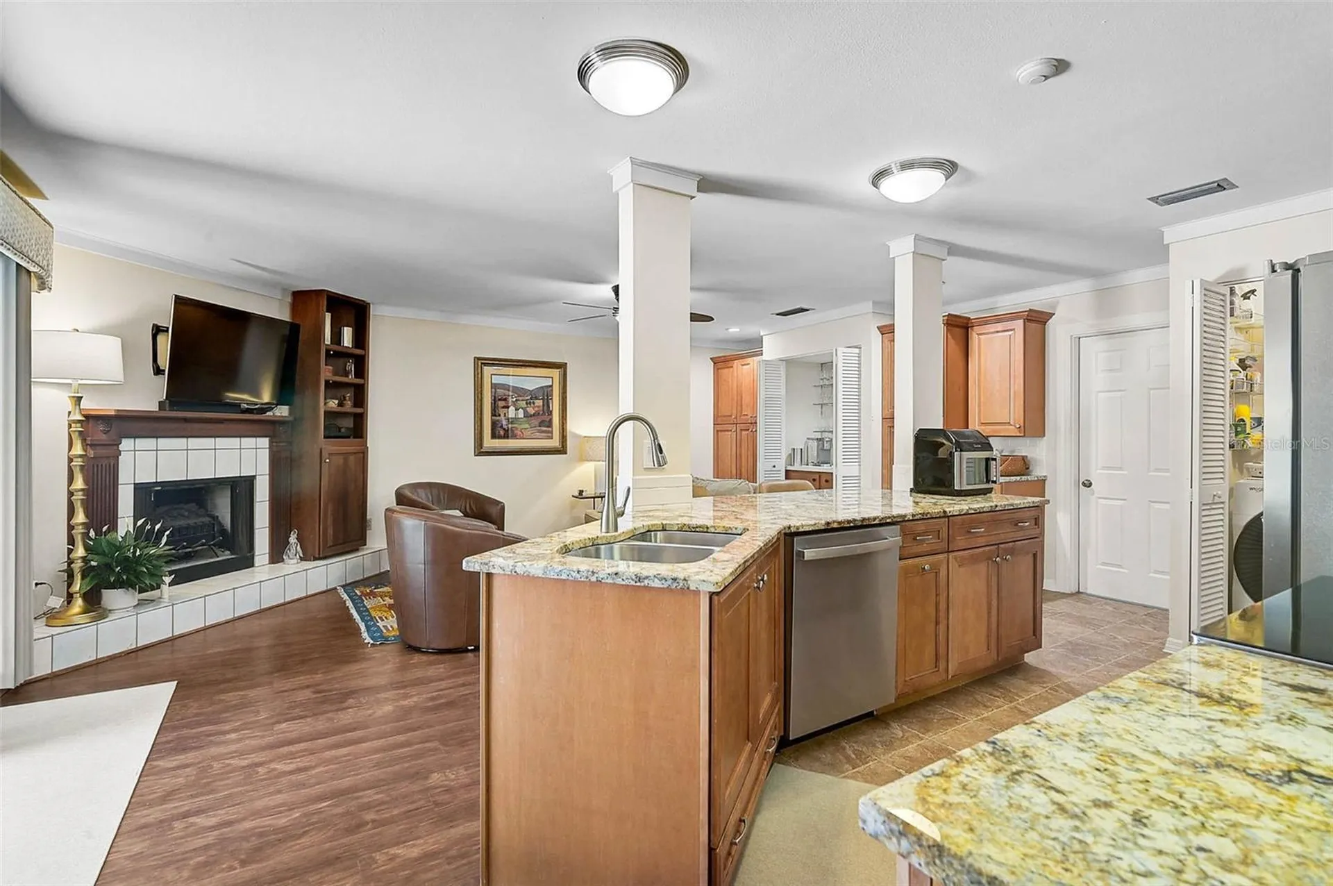 3890 Wilshire Circle Sarasota FL 34238