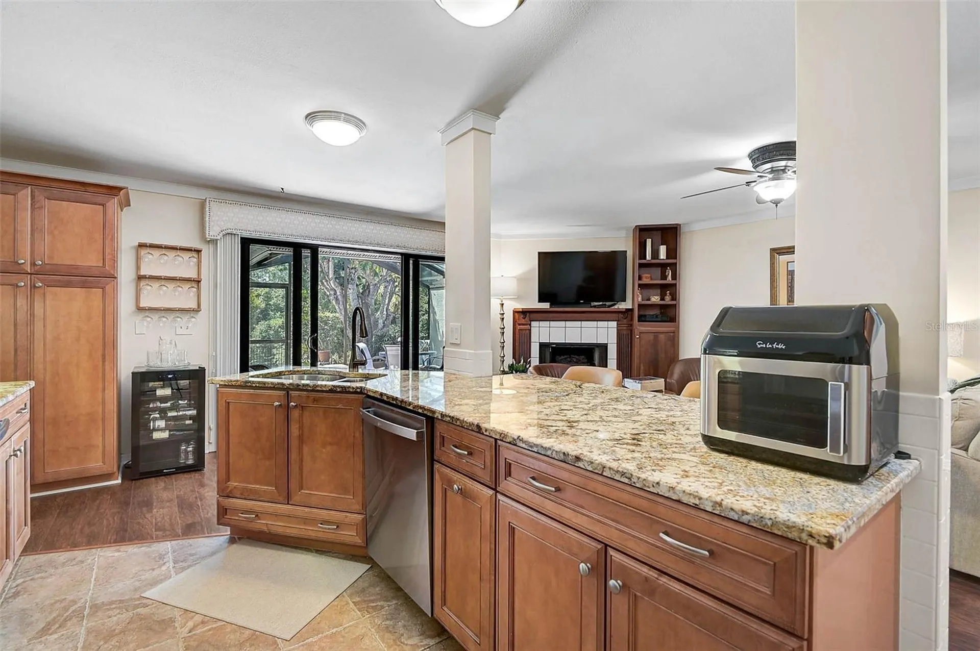 3890 Wilshire Circle Sarasota FL 34238