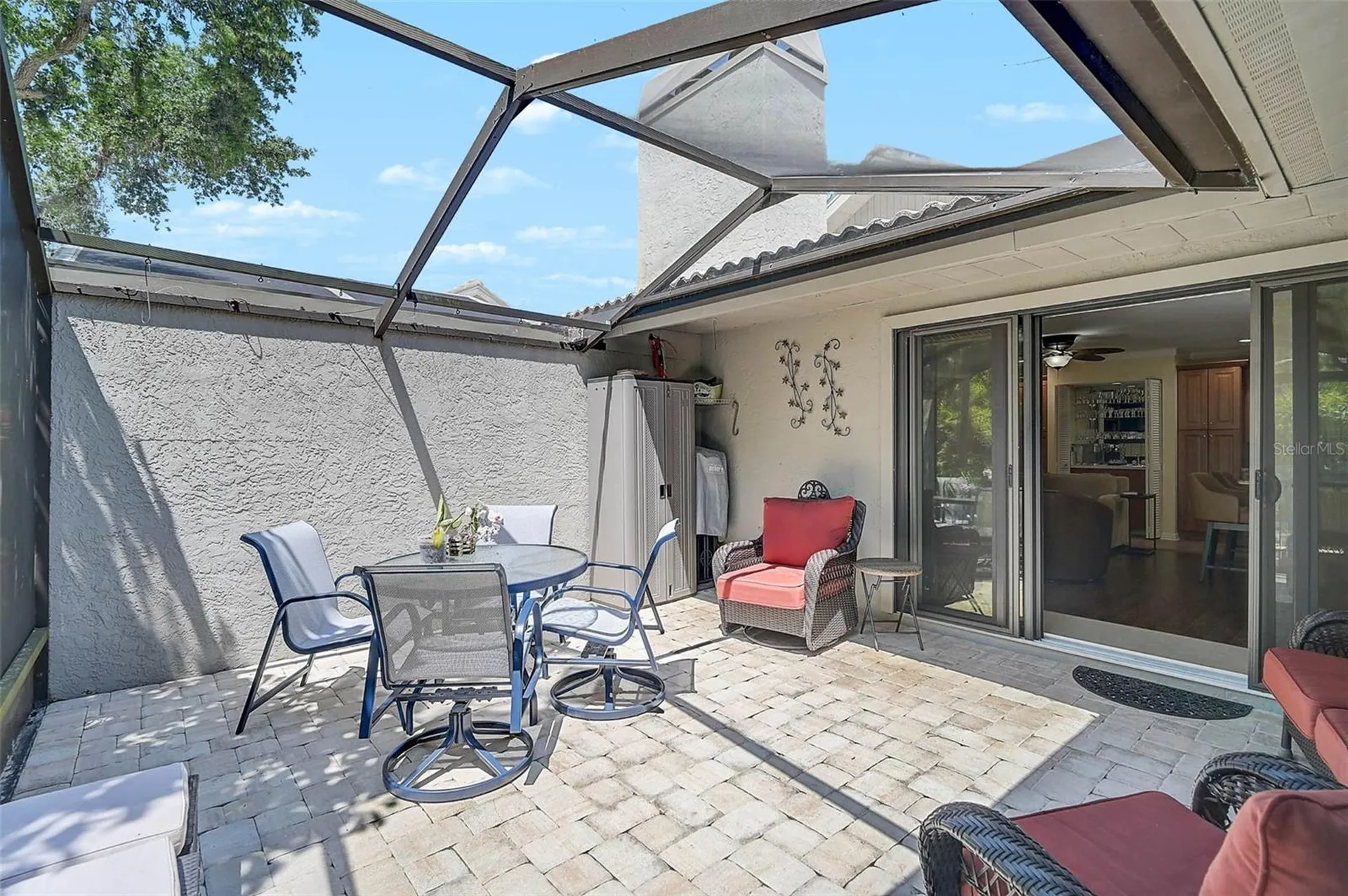3890 Wilshire Circle Sarasota FL 34238