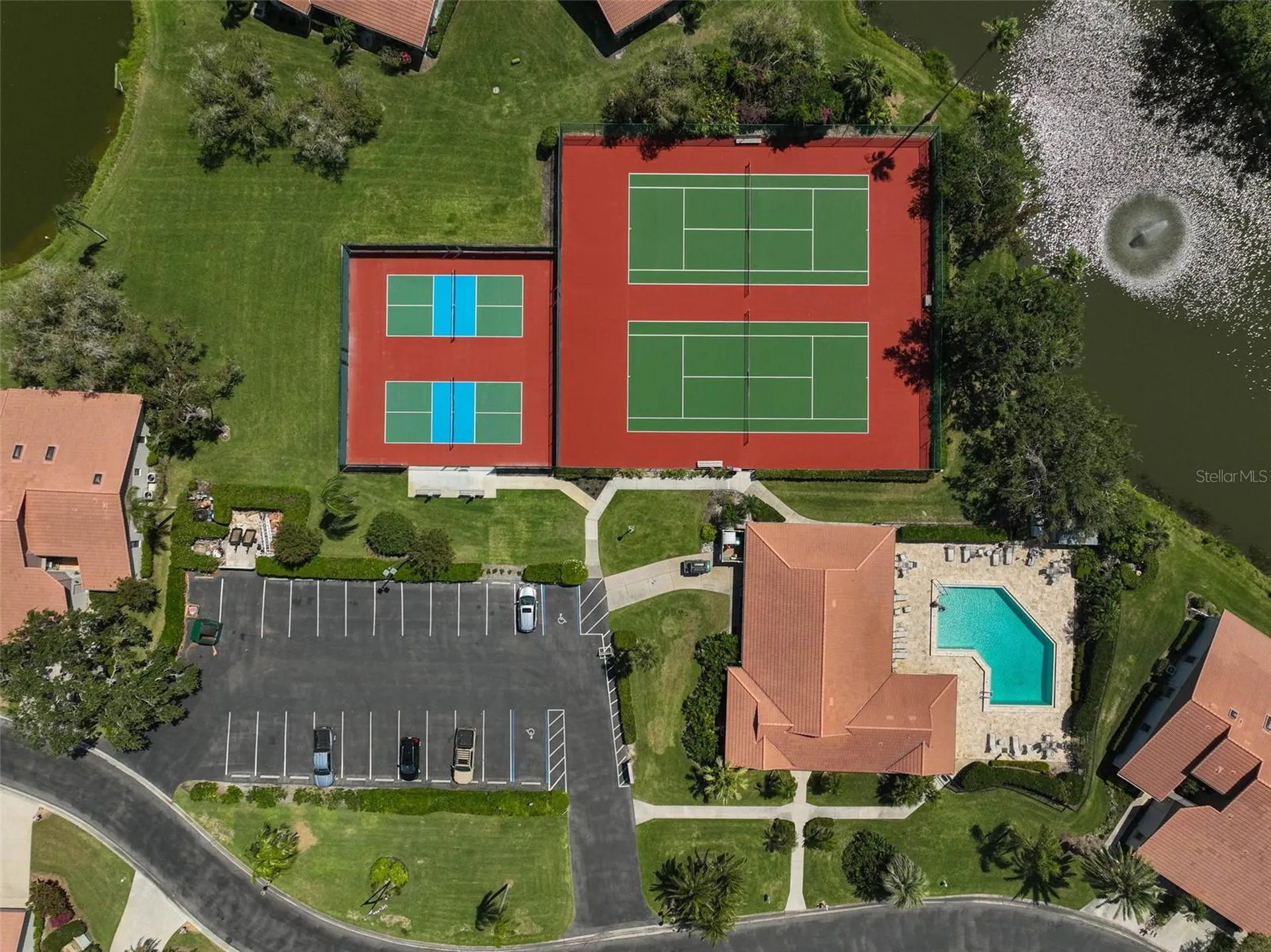 3890 Wilshire Circle Sarasota FL 34238