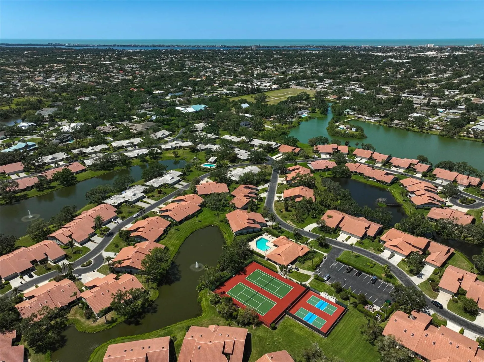 3890 Wilshire Circle Sarasota FL 34238