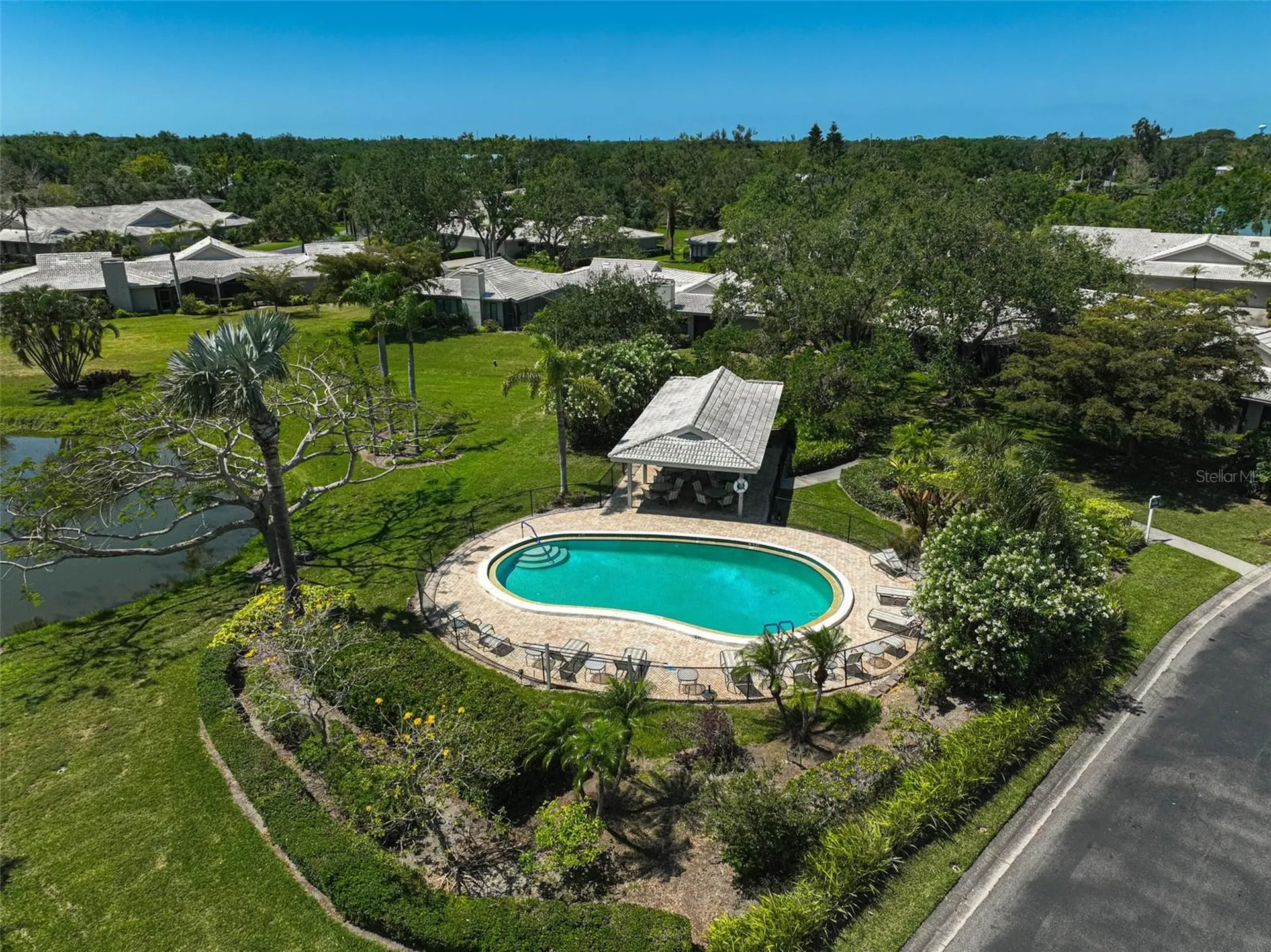 3890 Wilshire Circle Sarasota FL 34238
