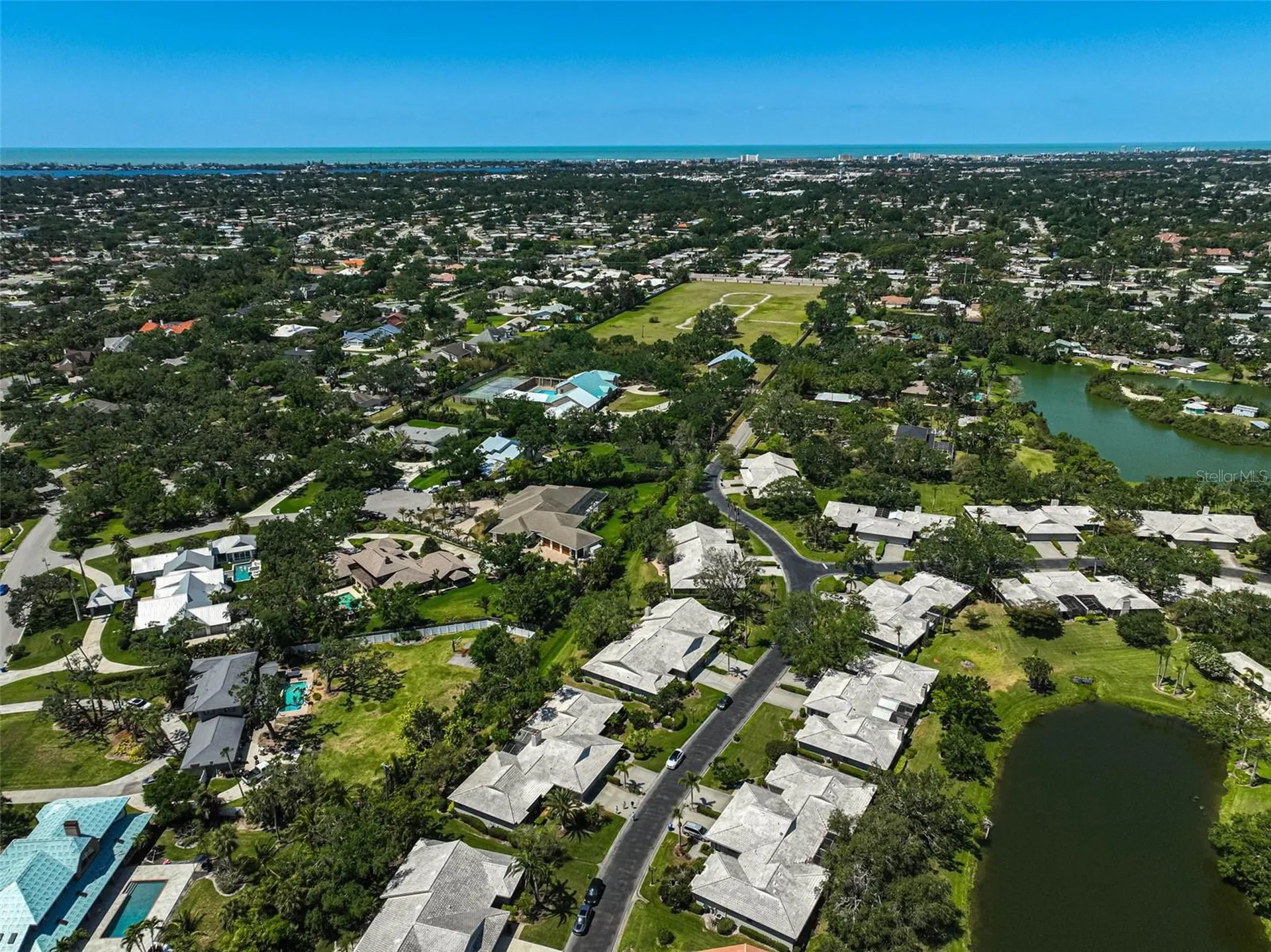 3890 Wilshire Circle Sarasota FL 34238