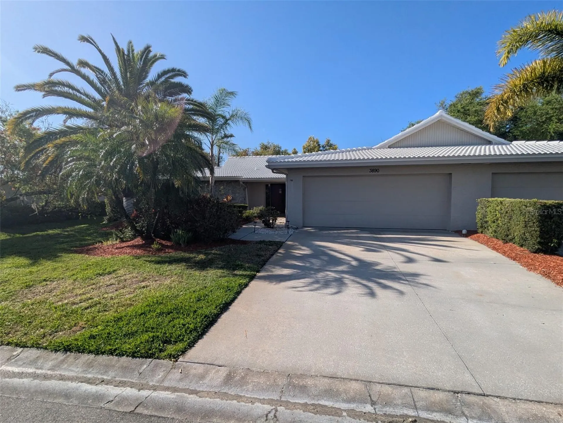 3890 Wilshire Circle Sarasota FL 34238