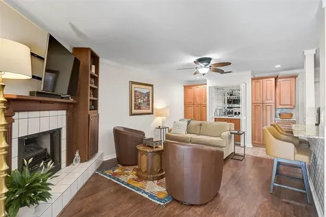 3890 Wilshire Circle Sarasota FL 34238