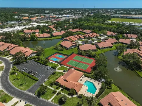 3890 Wilshire Circle Sarasota FL 34238