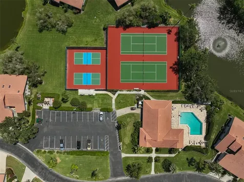 3890 Wilshire Circle Sarasota FL 34238