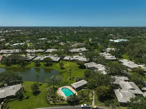 3890 Wilshire Circle Sarasota FL 34238