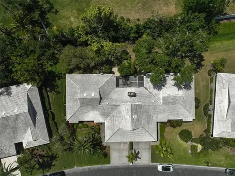 3890 Wilshire Circle Sarasota FL 34238