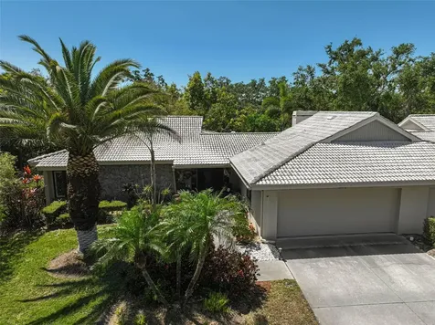 3890 Wilshire Circle Sarasota FL 34238