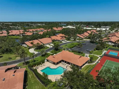 3890 Wilshire Circle Sarasota FL 34238