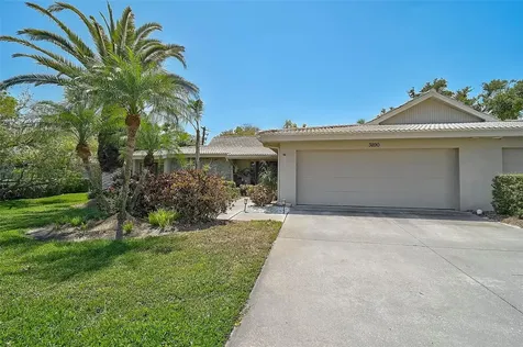 3890 Wilshire Circle Sarasota FL 34238