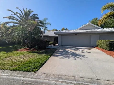 3890 Wilshire Circle Sarasota FL 34238