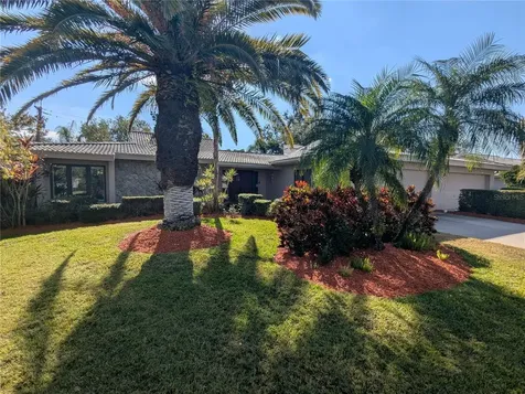3890 Wilshire Circle Sarasota FL 34238