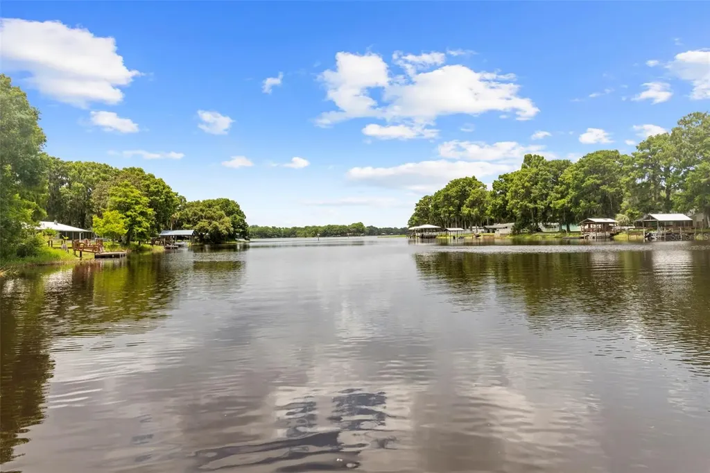11420 E Steamboat Drive Floral City FL 34436