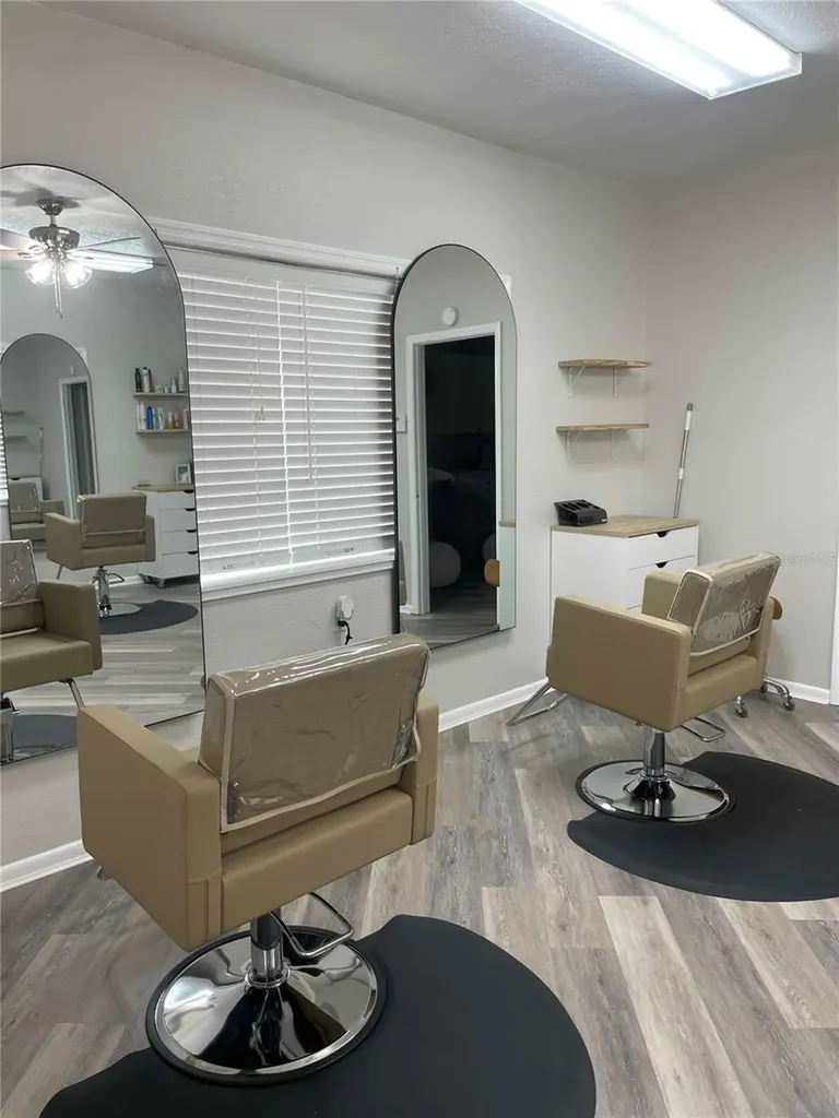 123 Main Street Auburndale FL 33823