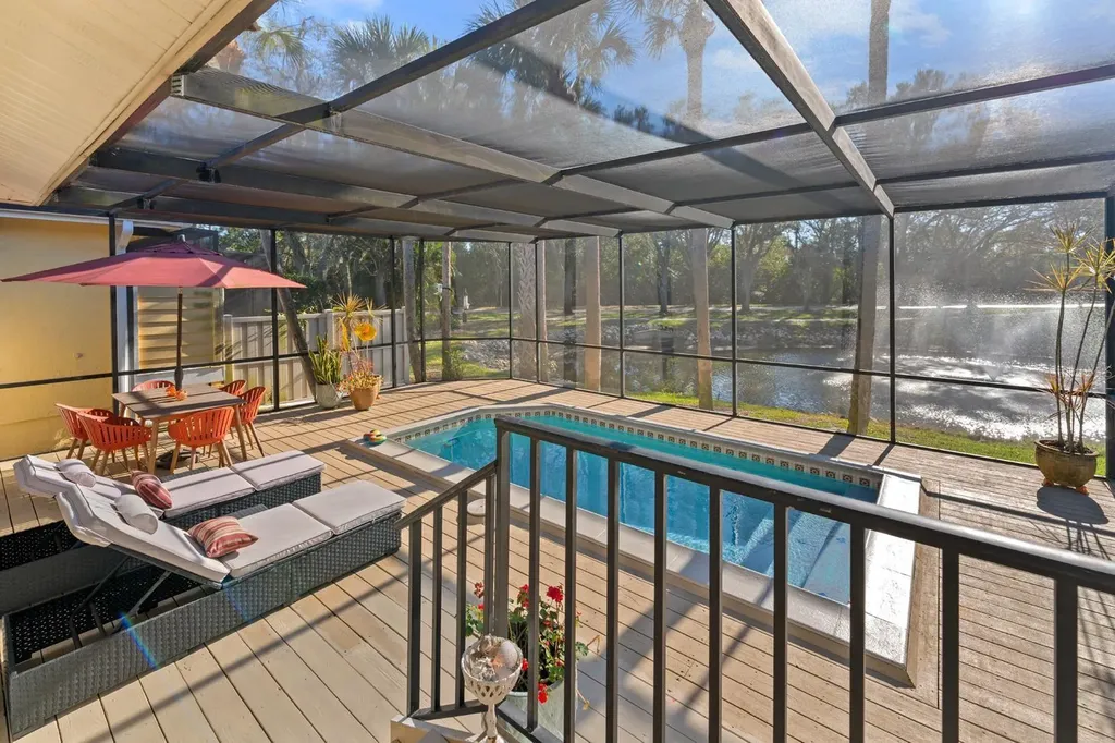 767 Caya Costa Court NE St Petersburg FL 33702