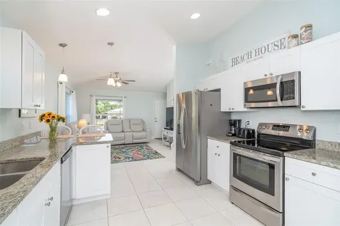 639 Yale Street Englewood FL 34223