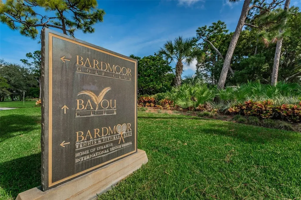 10425 Longwood Drive Seminole FL 33777