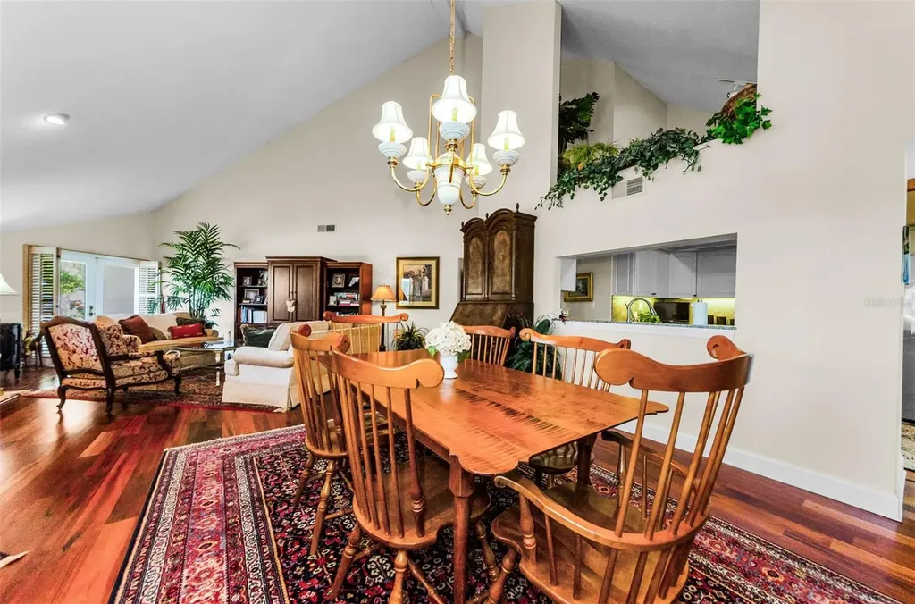 10425 Longwood Drive Seminole FL 33777