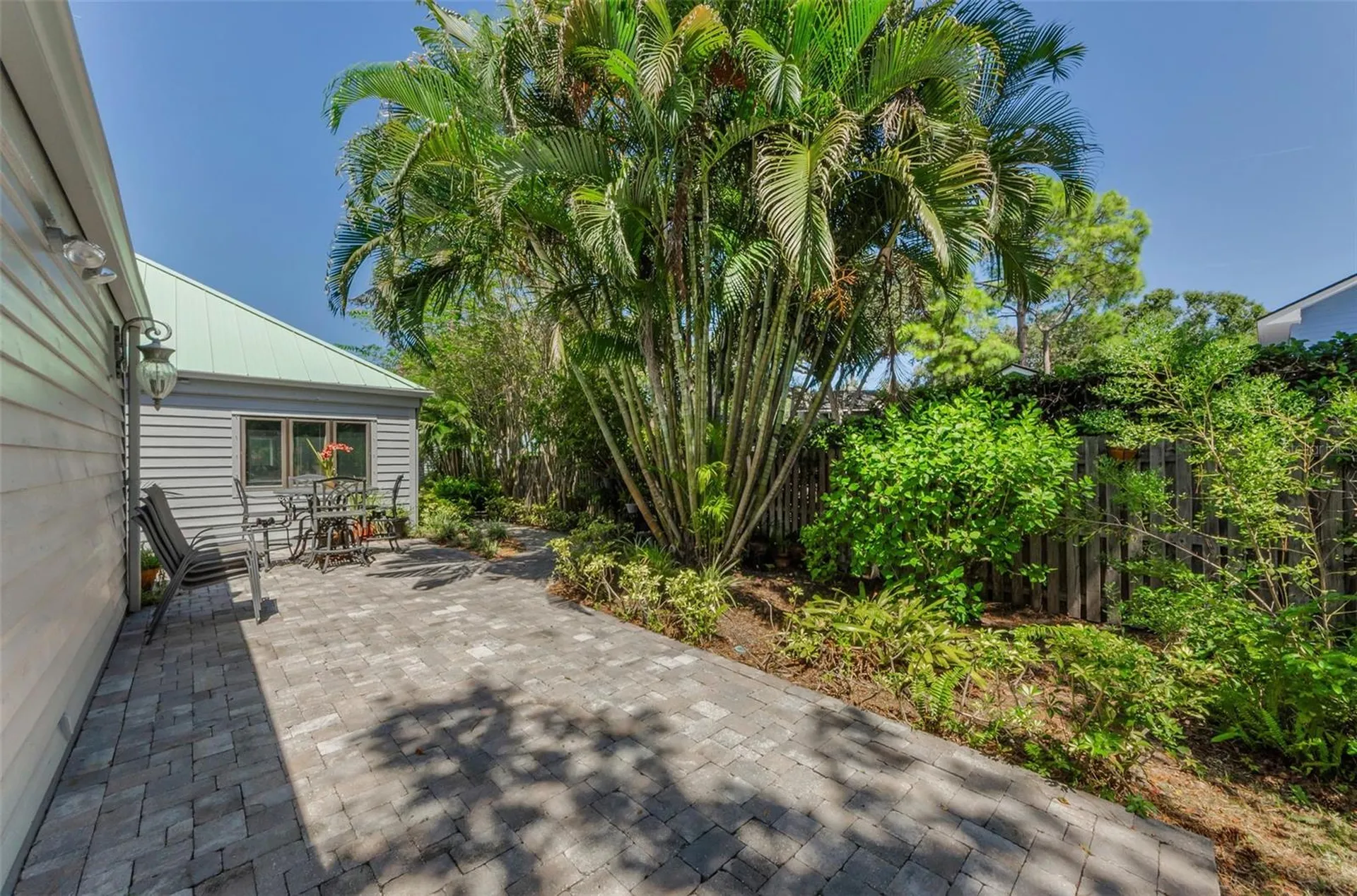 10425 Longwood Drive Seminole FL 33777