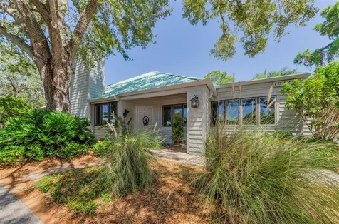 10425 Longwood Drive Seminole FL 33777