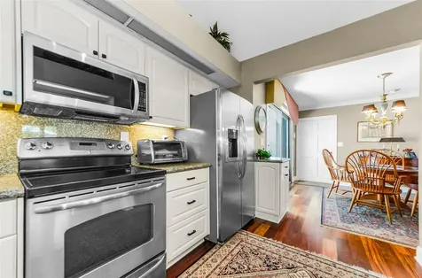 10425 Longwood Drive Seminole FL 33777