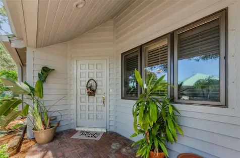 10425 Longwood Drive Seminole FL 33777