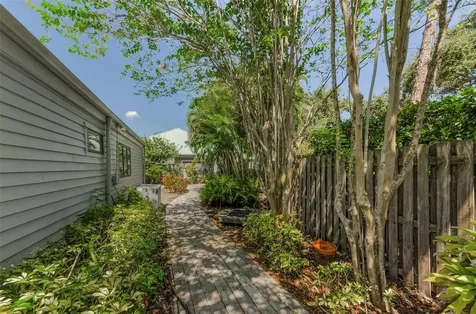10425 Longwood Drive Seminole FL 33777
