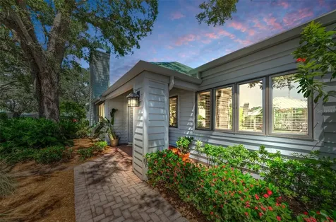 10425 Longwood Drive Seminole FL 33777
